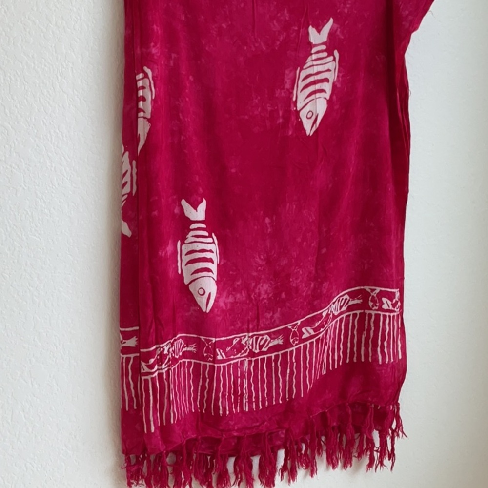 Hot pink and white sarong with Fringe OS - 44 x 63” - Picture 5 of 5